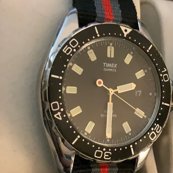 Vintage Timex Quartz Red Dot Mens 50 Meter Diver Watch Untested Lollipop - Picture 3 of 3